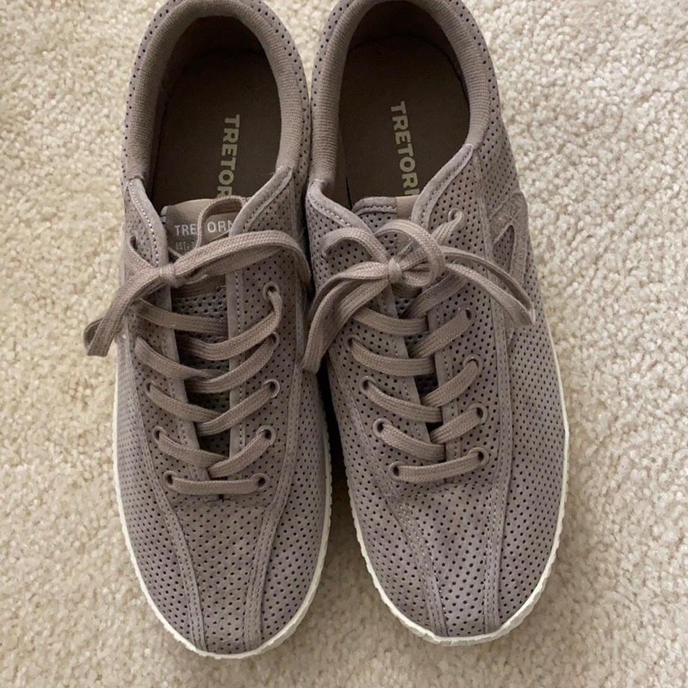 New Tretorn size 91/2